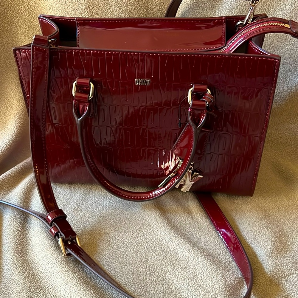 NWT DKNY Perri Box Satchel